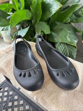 CROCS Black Women's Slingback Flat with Decorative Cutouts